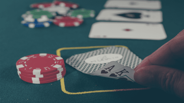 How digital technology affects the way users play in online casinos (Entertainment City)