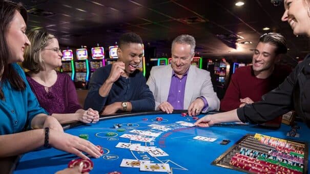 Ang blackjack ay maaaring isang madaling laro ng casino para sa mga manlalaro sa site ng Lucky Cola.